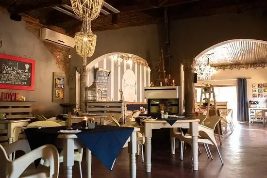 munch restaurant pirt retief interior