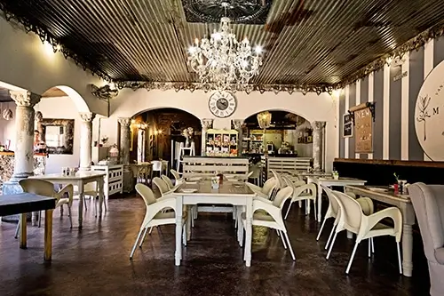 munnch restaurant piet retief interior tables